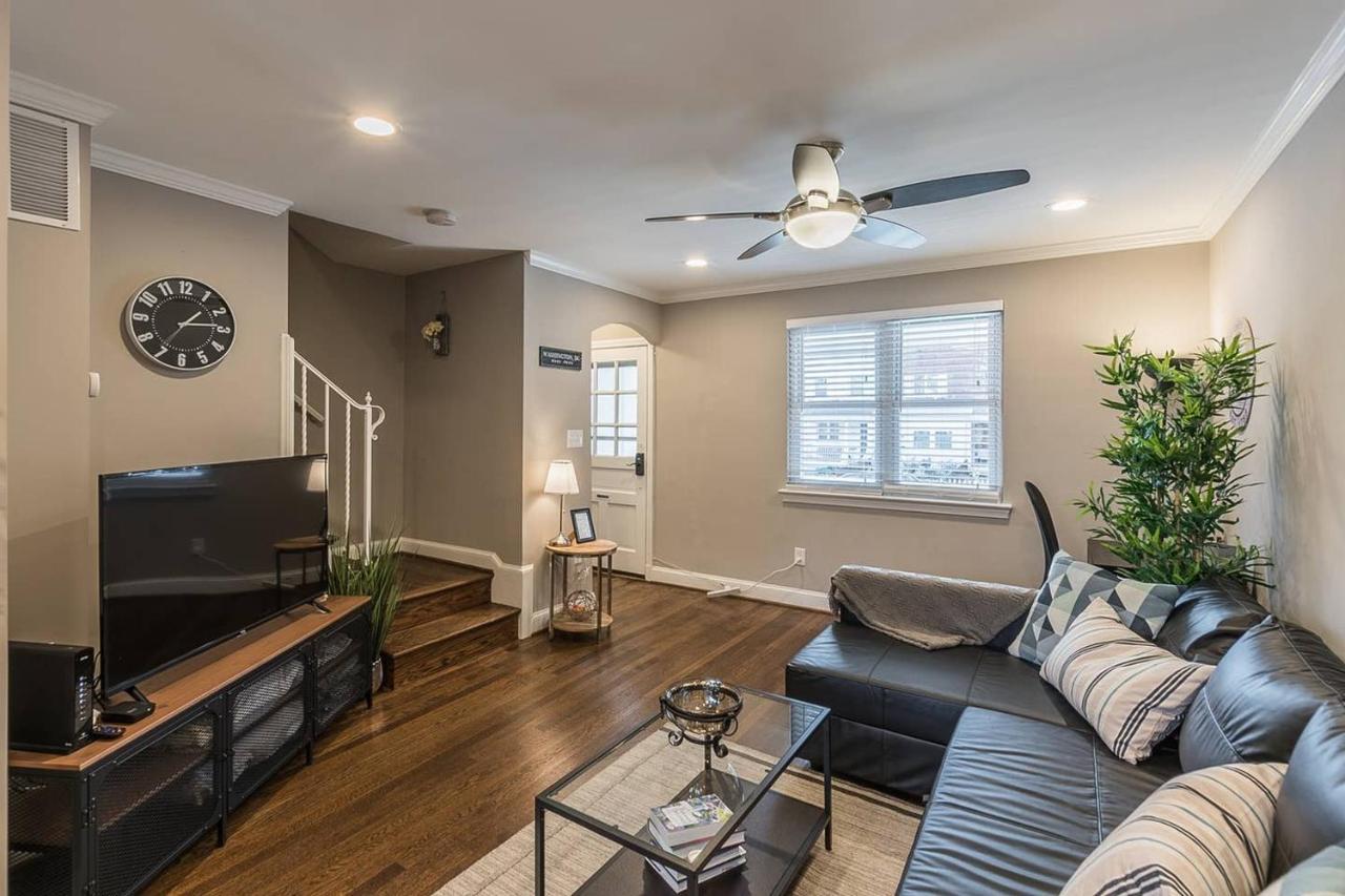 Beautiful 3Br 2Ba House With Cozy Backyard By Cozysuites Alexandria Exterior photo