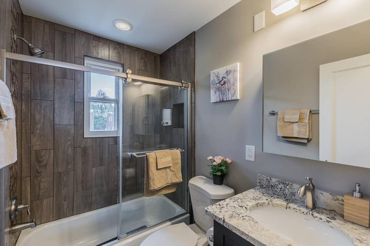Beautiful 3Br 2Ba House With Cozy Backyard By Cozysuites Alexandria Exterior photo